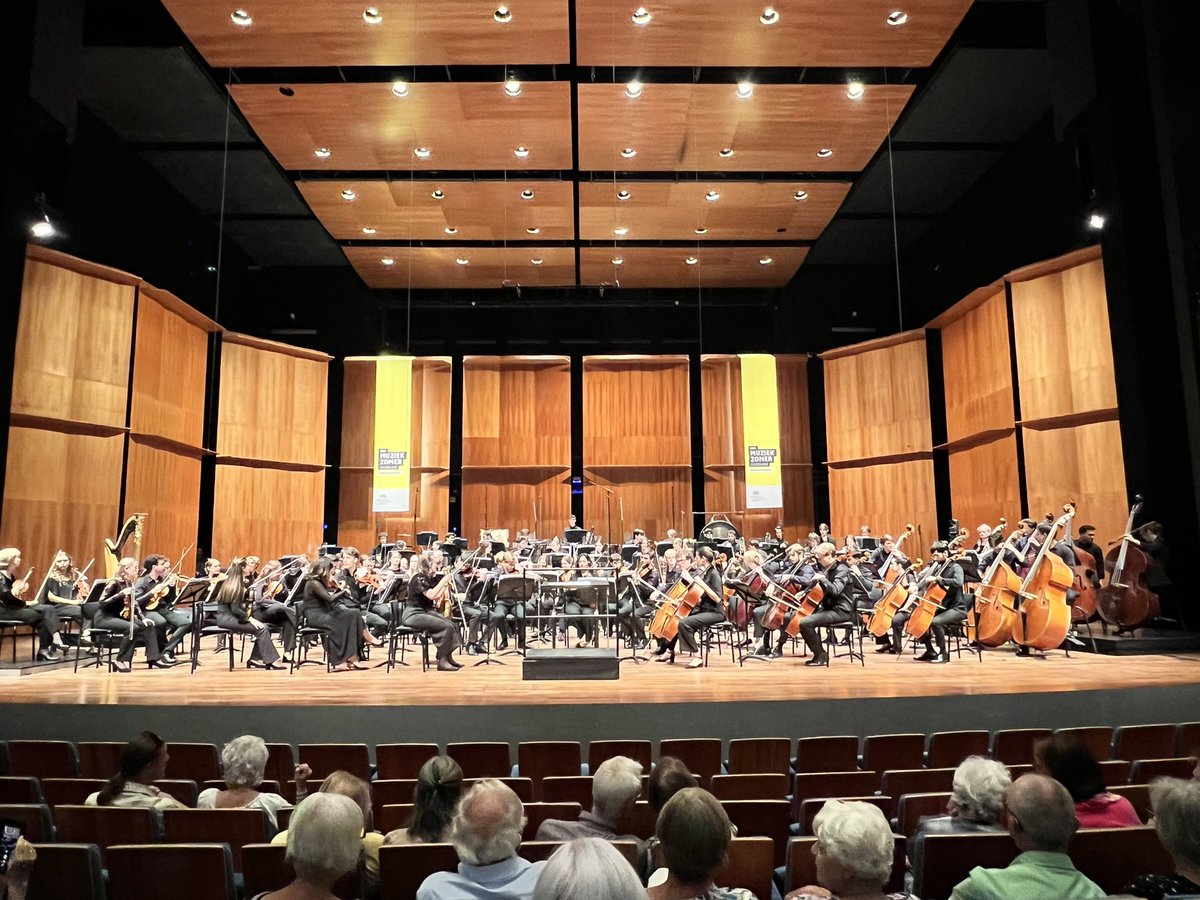 eppobruins's tweet photo. Maximale orkestbezetting voor Mahler’s 5de vanavond met de talentvolle jonge musici van de Nationale Jeugdorkesten Nederland #NJON https://t.co/wnvf0N53GE
