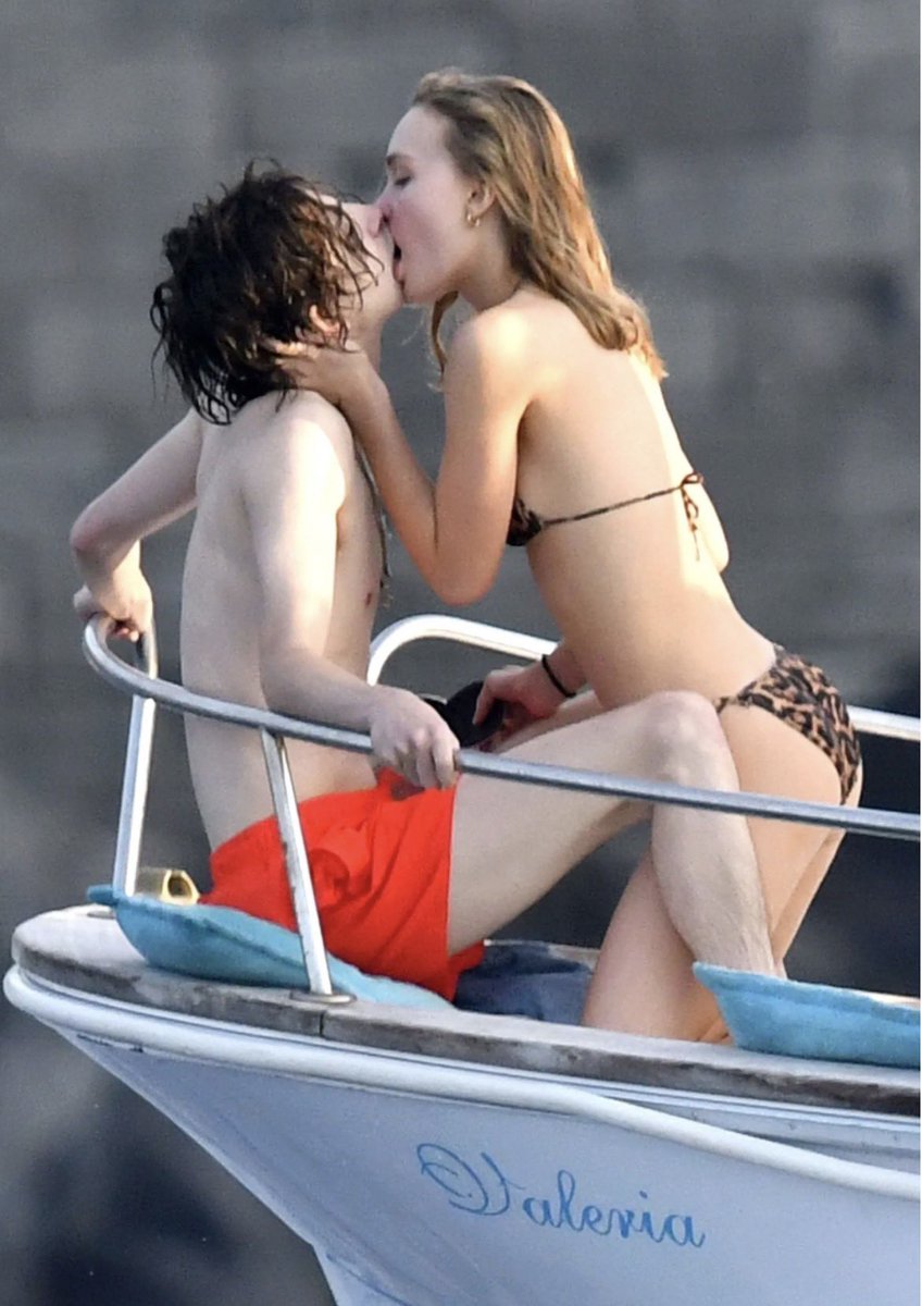 heisHIM3694's tweet photo. Kylie Jenner has reportedly unfollowed her boyfriend, Timothée Chalamet, on Instagram after  seeing leaked photos of him at the beach with another woman, despite him telling her he was going on a business trip. Sources claim Kilye is heartbroken and believed she had finally found the right man to start a family with in Timothée Chalamet.