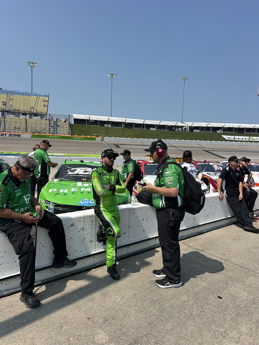 JCR_Clements51's tweet photo. @JClements51 &amp; the #PremiereRecycling Green Machine 
#51 @TeamChevy will roll off P7 for the #HyVeePerks250 later today - putting up a career-best @iowaspeedway qualifying effort! 
📺 Coming up on @TheCW_Sports at 500 EST @NASCAROReillyAP https://t.co/6rNwOFeWMC