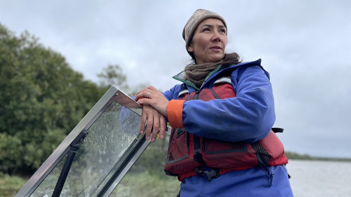 DemocraticWins's tweet photo. BREAKING: Democrat Mary Peltola, who is shocking the political world in Washington and leading in Alaska, just announced that when get wins her race, she’ll make a Congressional stock trading ban one of her top priorities. https://t.co/hGnxkfFBrW