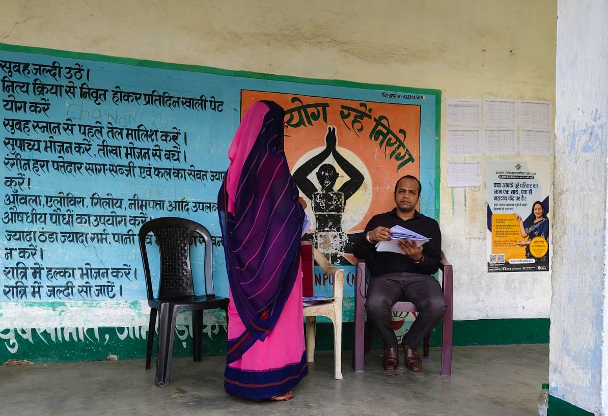 ero_09_JAMTARA's tweet photo. A special camp was organized today at all polling stations in the 9-Jamtara AC. I also inspected polling stations 25 & 26 (Middle School Patrodih), 35 & 36 (Middle School Narayanpur), 123 and 246 and reviewed the processing of applications by the BLOs and issued necessary directions. The number of applications received through the camp is provided below. 
Form 6- 827
Form 7- 9
Form 8- 401
#JharkhandSIR #SIR2026 @Deo_Jamtara @ceojharkhand @ECISVEEP @prdjharkhand