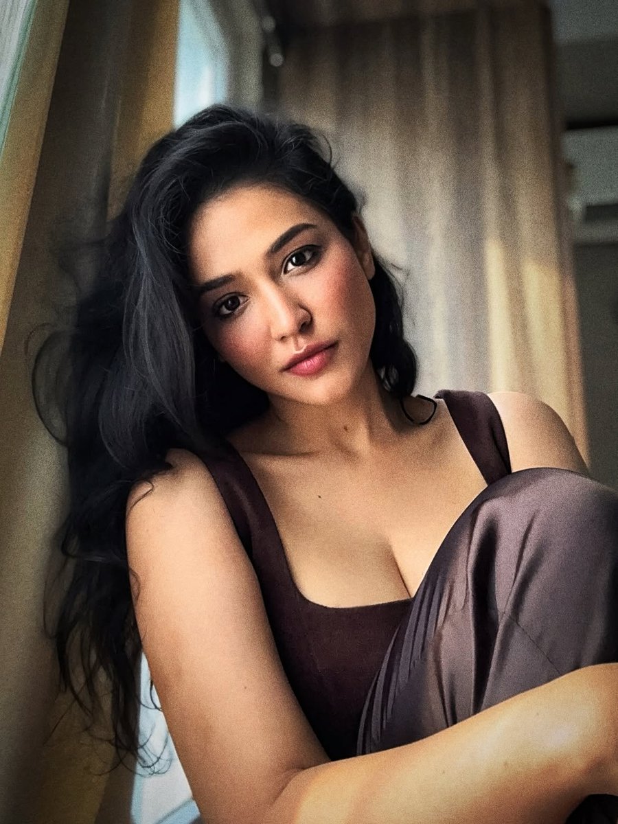 OnlyHeroines's tweet photo. Priyanka Jawalker 🤎😻 https://t.co/yJG9sO02mi
