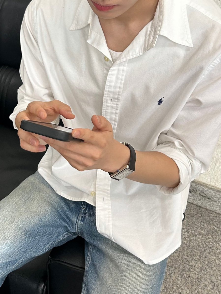 tra_kipuka's tweet photo. Did the couple use shared items? 👀♥️✨

#parksiwoo #kimyoonsik https://t.co/j5l1yWHi63