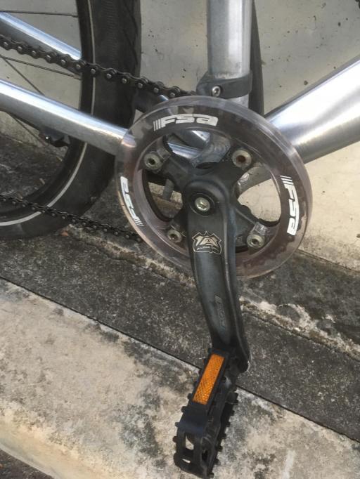 tanukicycle's tweet photo. なんと二度目の盗難だって、田無のマンションから盗まれたとことだ。シルバー磨きの特徴のある自転車なんで、目撃された方は当方までご連絡ください！絶対に見つけてやりたい！！！
https://t.co/4jXkMWrra8 https://t.co/eJb8ZkZYMr