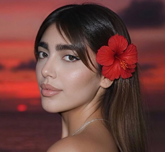 KarinaLMariani's tweet photo. Ella es Niloufar Esfahani y tiene 18 años.
Ha sido sentenciada a muerte por el régimen islámico, lleva meses presa y ya sabemos en qué condiciones.
Escriban su nombre, pidan por ella. 
No la dejan sola. https://t.co/mjPG45pR8R