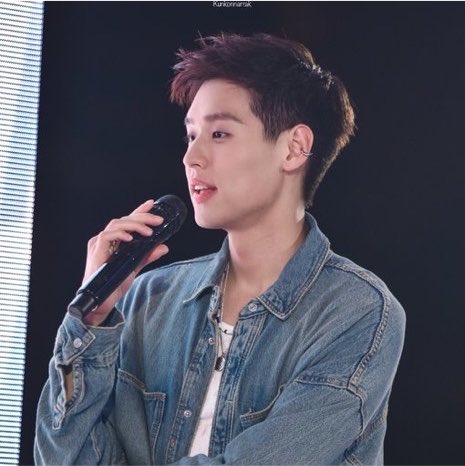 praertt's tweet photo. คือปกติไม่ค่อยเห็นกิ้นใส่เครื่องประดับบ่อย ๆ แต่พอใส่แล้วฮีหล่อขึ้นมากจริง ๆ นะ บางทีแค่แหวนวงเดียว สร้อย นาฬิกา รึต่างหู แค่นั้นก็หล่อขึ้นมากจริง ๆ อะ ㅠㅠㅠㅠ https://t.co/wm6ZX2wrxy