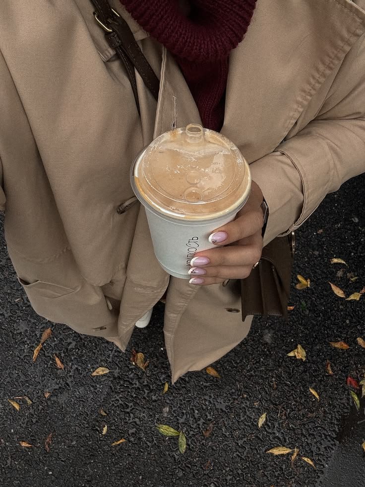 talya9646171863's tweet photo. The type of weather my soul craves 🍂 https://t.co/jisIPQ7ps5