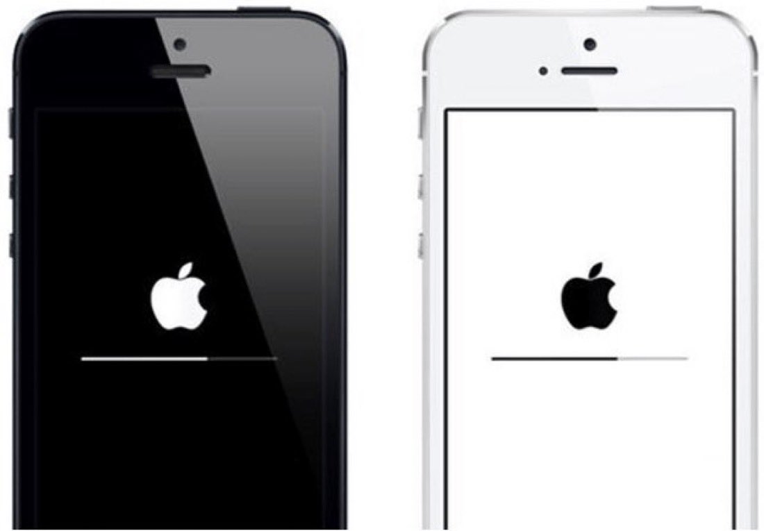 AnxiousHolly's tweet photo. once upon a time in tech 

your iPhone would have a white boot screen if the phone colour was white, silver, gold etc

your iPhone would have a black boot screen if your phone colour was space grey or black https://t.co/TzAxiKMuGz