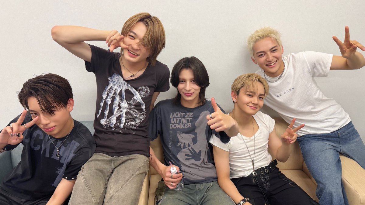 sky313hi's tweet photo. 今日のDMLみんなリアルにずっとこの笑顔やった笑
あまりにも楽しそうすぎてこちらも幸福度MAXやし身体勝手に弾んだし歌いまくってた🎤

 #STARCRUISE_HYOGO_DAY1 https://t.co/3hojl6BgTl