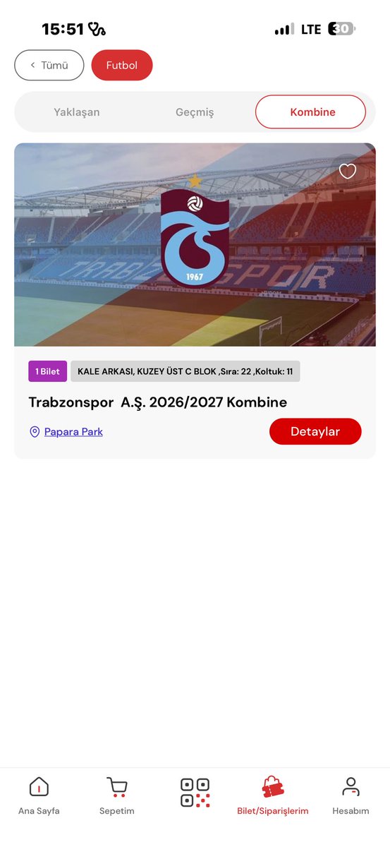lustralnorodol's tweet photo. Yoğun bakımdan çıkıp 3 gün sonra kombine ve salah forması almaya gittim bu sene o şampiyonluk gelecek 🩵❤️ #salah #trabzonspor @Trabzonspor @dikfutbol @haydevira https://t.co/RVpFeAWYwF