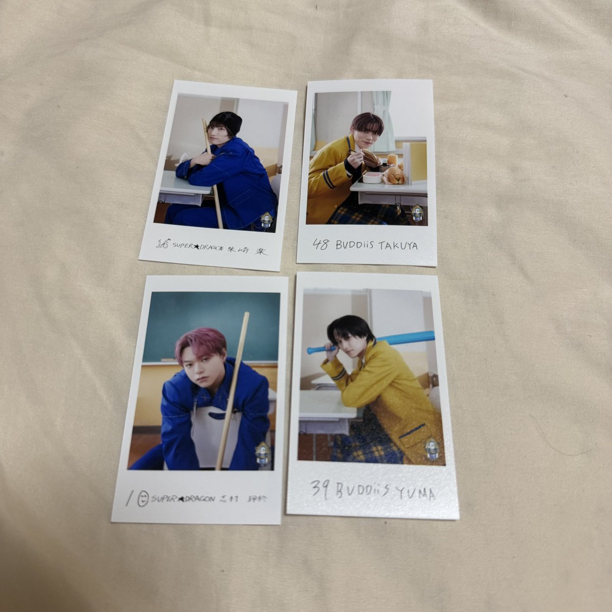 ne_766's tweet photo. EBiDAN THE LIVE 2026 エビライ グッズ ミニフォト 隣の席セット ランダム 交換

【譲】柴崎楽右、志村玲於前、TAKUYA左、YUMA右、

【求】買取(0.25)、TETTA NAOYA タクヤ

交換の場合は比率違い可
8/15エビライ手渡し優先、買取のみ郵送可 https://t.co/i44exyGgAV