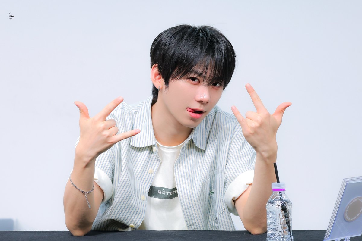 xx_2Star's tweet photo. 20260808
#박한 #PARKHAN #HAN 
#아홉 #AHOF https://t.co/4CHzMZSzXw