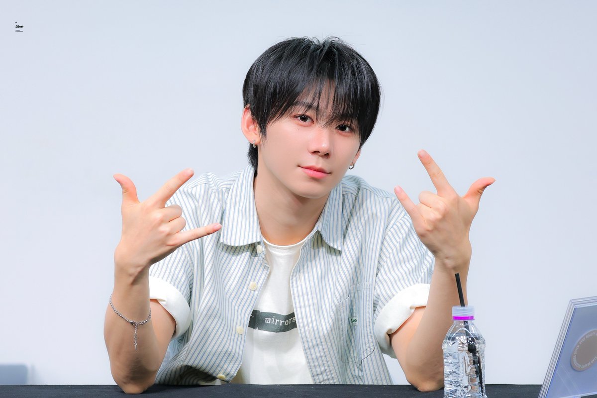 xx_2Star's tweet photo. 20260808
#박한 #PARKHAN #HAN 
#아홉 #AHOF https://t.co/4CHzMZSzXw