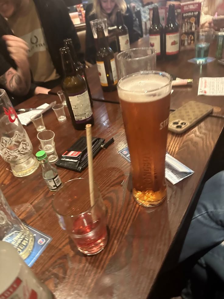 VarsityLee02's tweet photo. @ the pub https://t.co/qDS7v86jSp