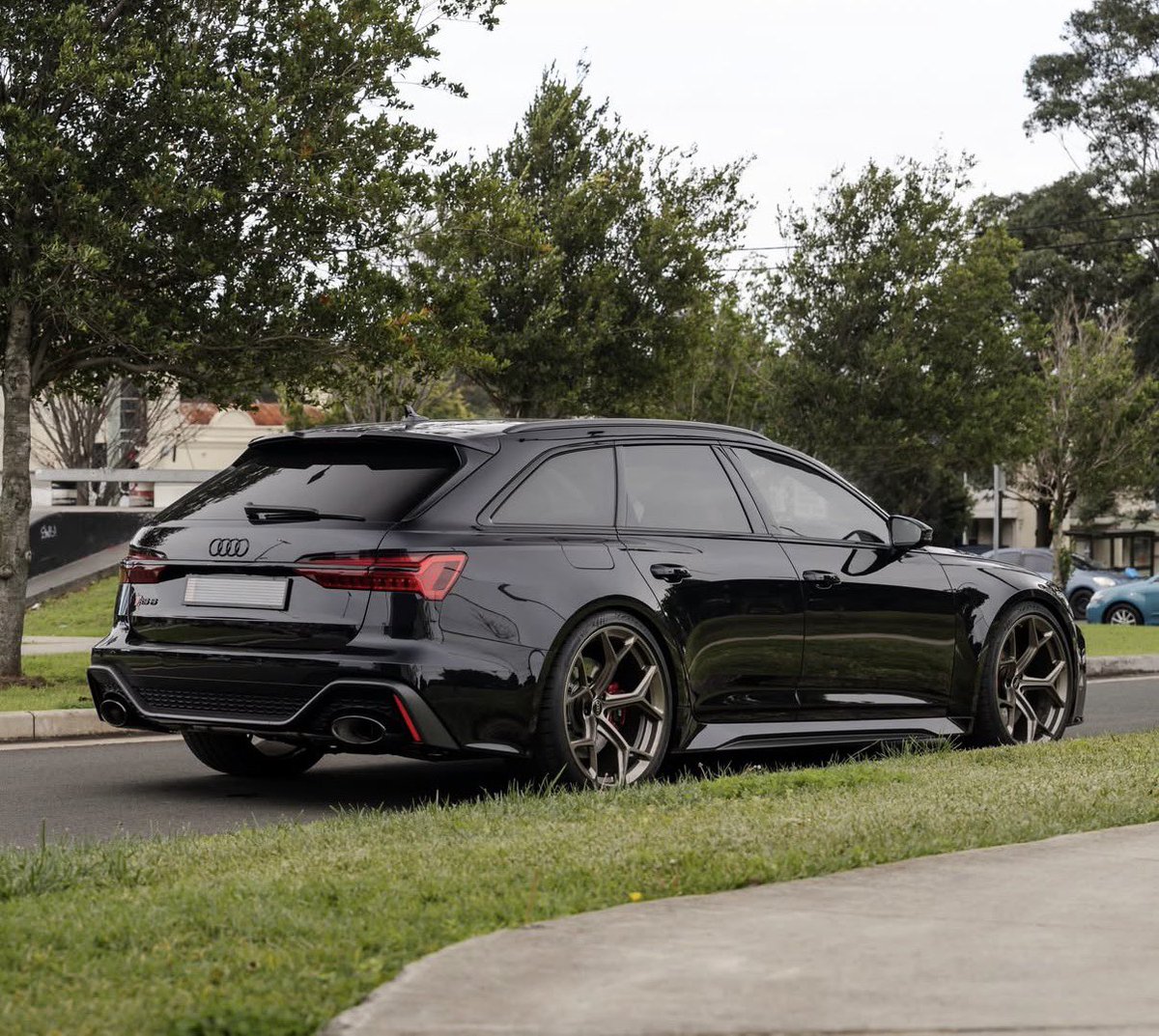 carpxrnpicx's tweet photo. Audi RS6 https://t.co/1UZaSHaW8S