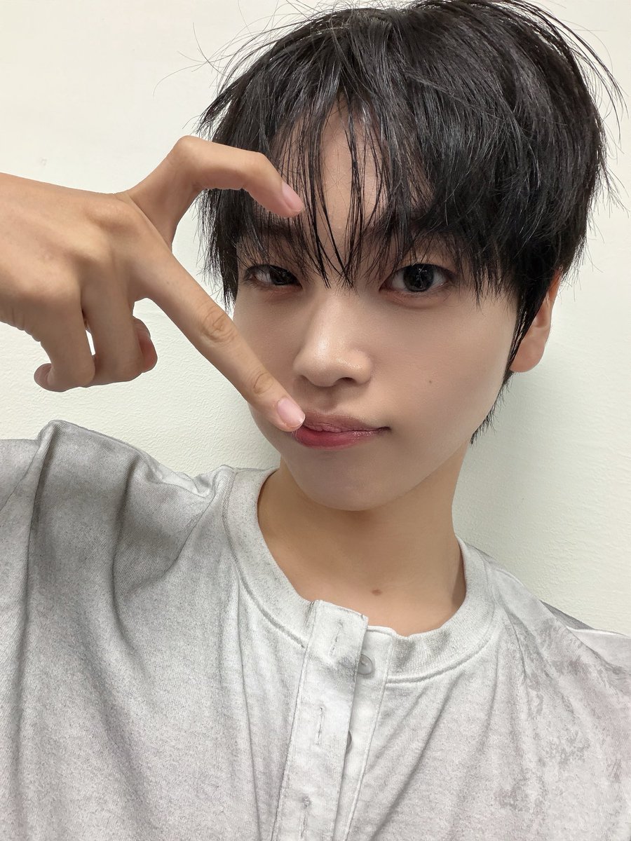 CRAVITY_twt's tweet photo. 오늘 너무 즐거웠어
다음에 또 만나~🥰
#형준 #크래비티 #KWAVEINFINITY https://t.co/L35dGoFveI