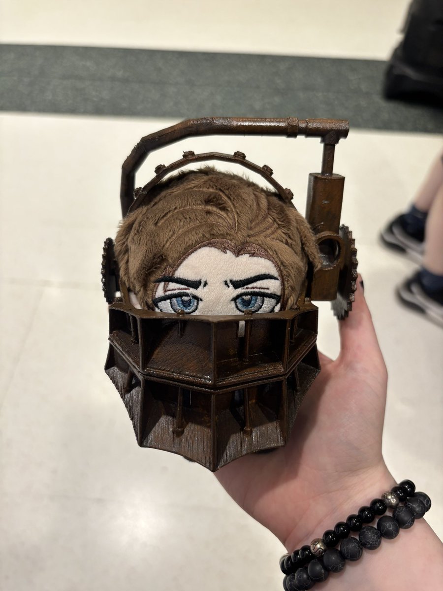 Z0MBGRAVE's tweet photo. Putting Leon in the reverse bear trap https://t.co/vDAzlQA1Zh
