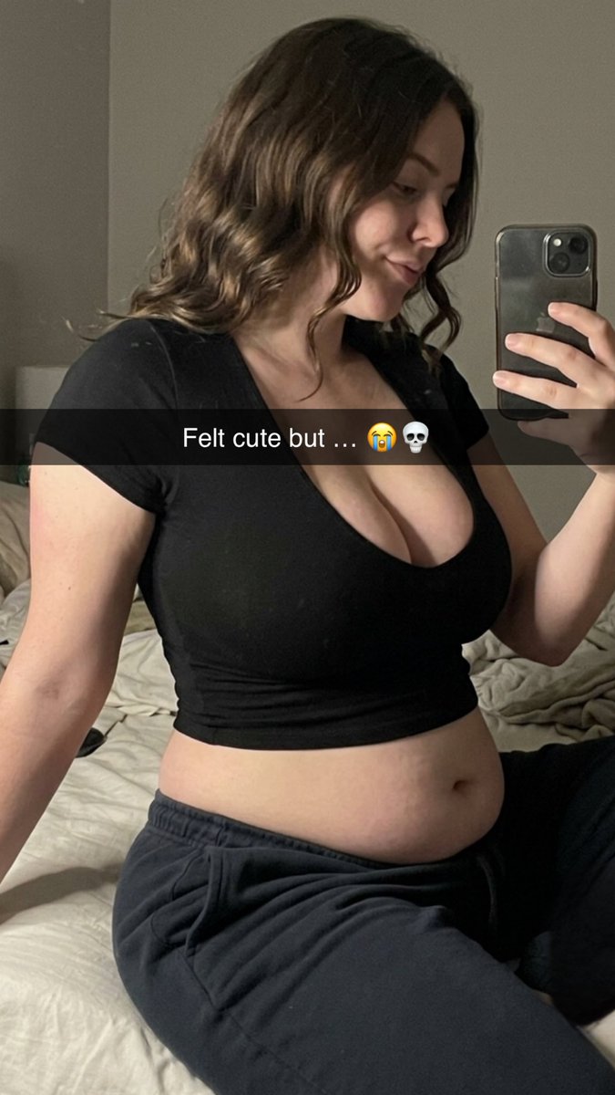 TinyLolaaa's tweet photo. How chunky do you like your girls to be? 🙈 https://t.co/gL3qCHsoZI