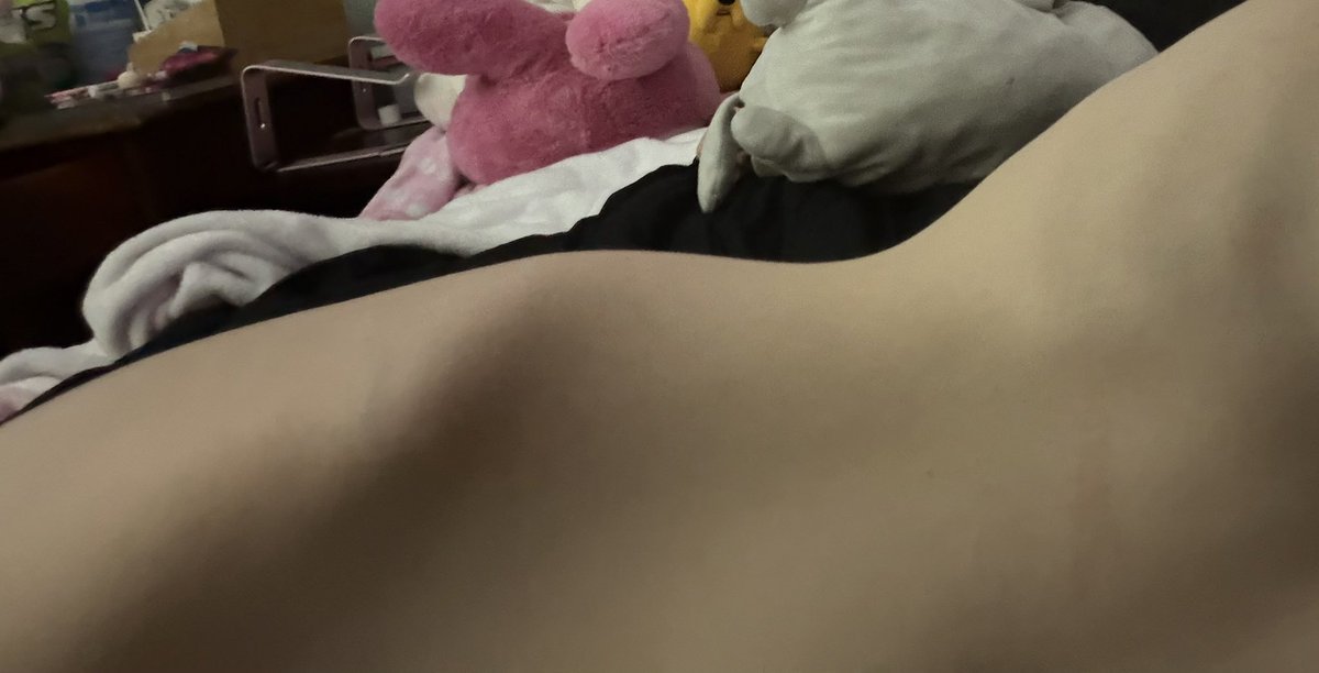 necrobunneh's tweet photo. #hipbone https://t.co/6TgoN3PCWv