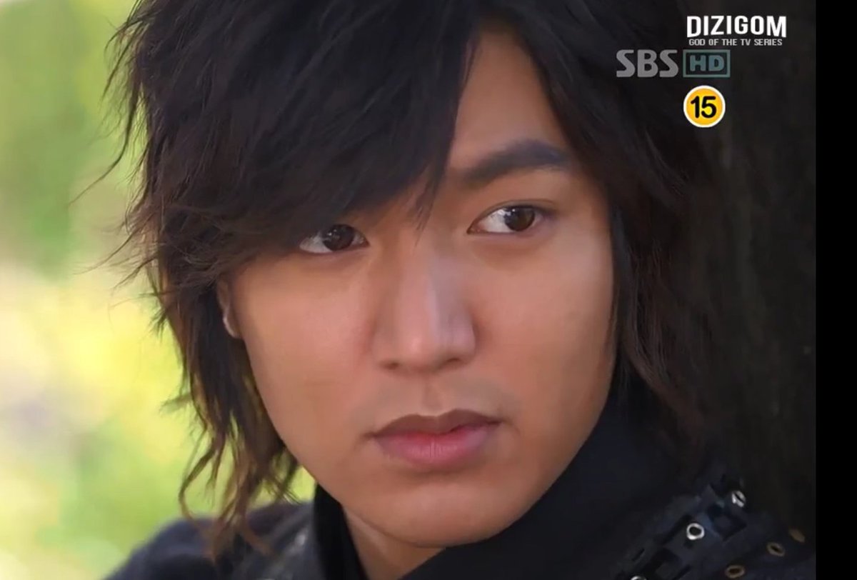 MAHDIEH13N's tweet photo. All of #LeeMinho's work is good, but I like the character of Commander #ChoiYoung the most, because that's where my crush on him started ๐งก๐งก๐๐
@ActorLeeMinHo
#faith
#minoz https://t.co/KumdKFIMfQ