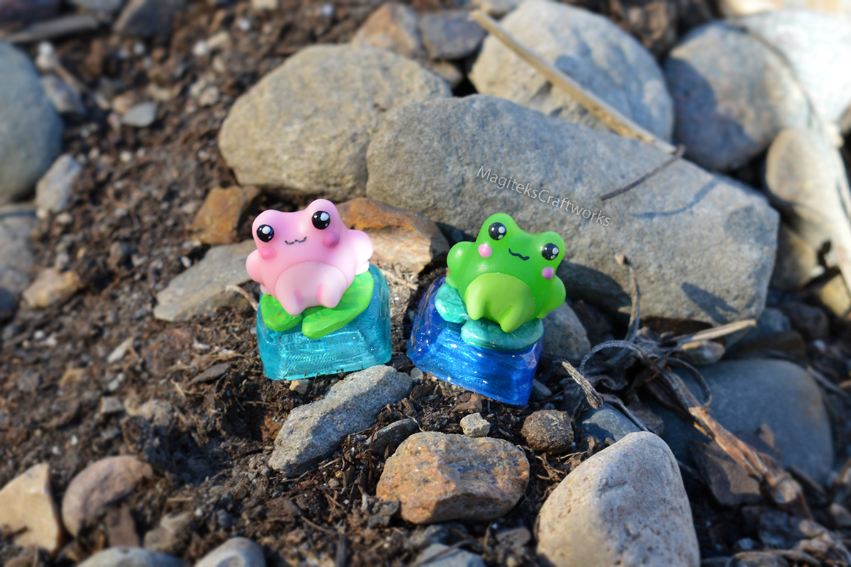 Magitek__Knight's tweet photo. Frogs! (but as keycaps)
Green- https://t.co/9GxUCyCVLk
Pink- https://t.co/D0WqFlVvod
----------------------------
#Magitekart #resinart #keycap #keycaps #crafts #frogs #cureart #kawaii #frogkeycaps #cutekeycaps https://t.co/Ojxx4gJDUX