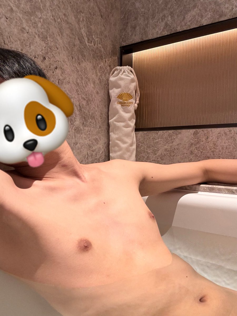 Sb0451's tweet photo. 有冇人一齊浸？🐶 https://t.co/gZO43XwrGB