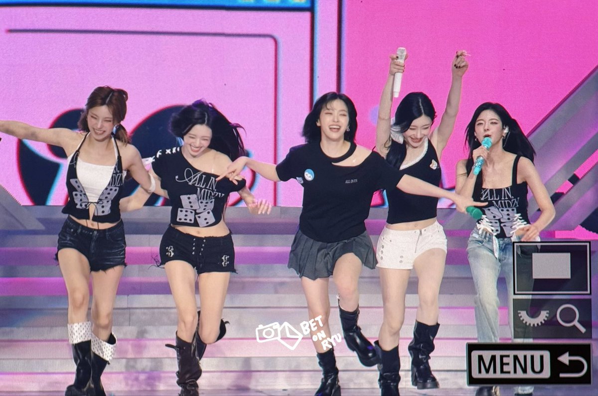 betonryu_srj's tweet photo. 260808 ITZY 5th Fan meeting “ALL IN, MIDZY” 있지 믿지 날짜~

#있지 #ITZY #류진 #RYUJIN 
@ITZYofficial https://t.co/M2kxOwnQgk
