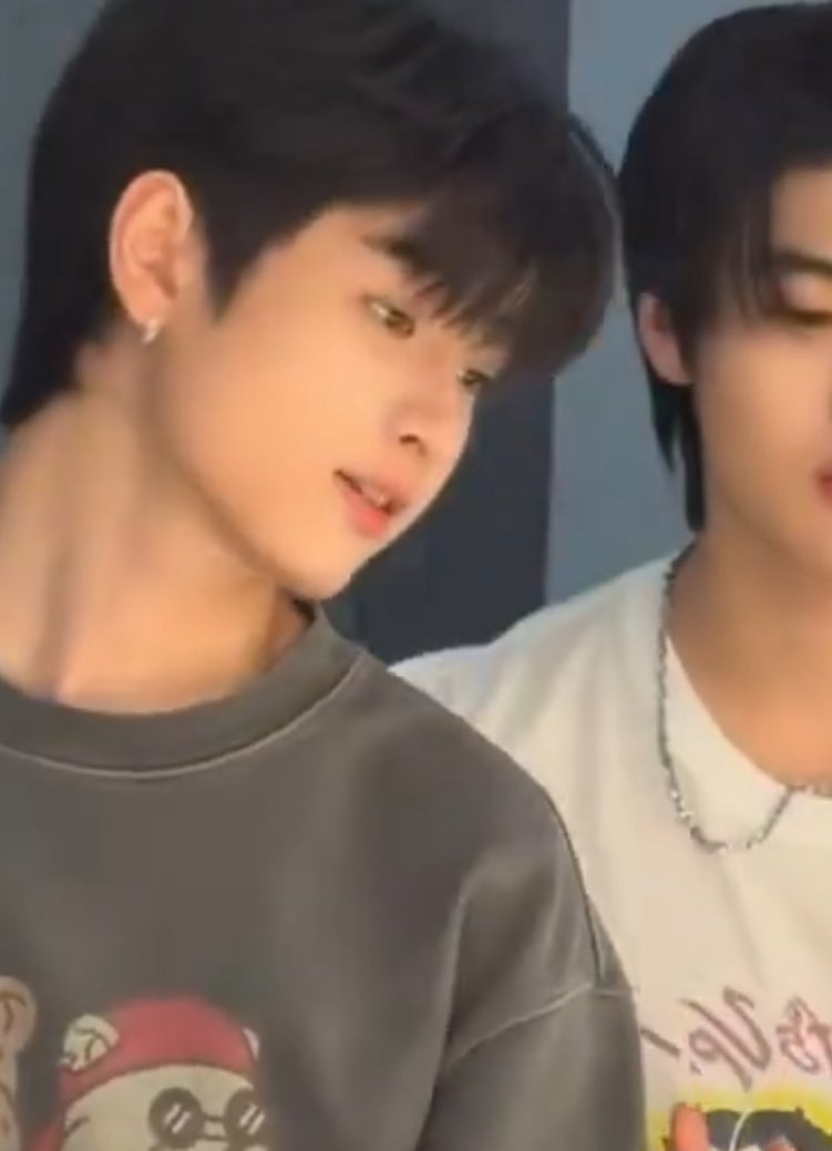 ppuppuayy_'s tweet photo. อี้ง https://t.co/PQXAKh06jJ