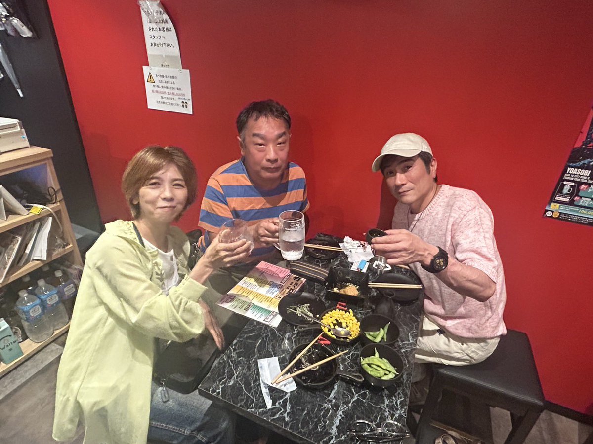 slivers_alan's tweet photo. 中学時代の同級生と2年ぶりに飲みに行って来ました🍻
たくさんの思い出話が懐かったです😊 https://t.co/np21XL3Gwk