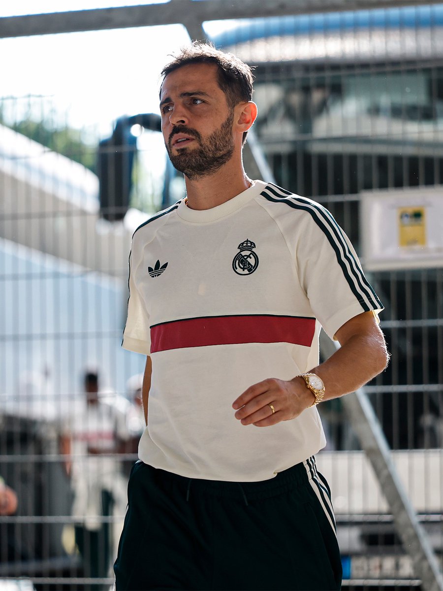 MadridXtra's tweet photo. Bernardo Silva has arrived! 👋🏻🇵🇹 https://t.co/oMg5itLaLC