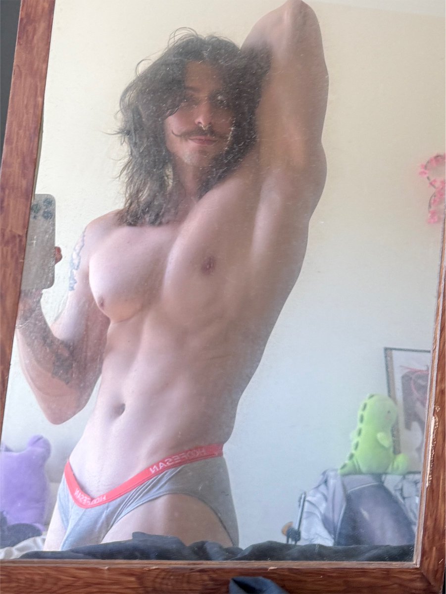 DannyxxKoolaid's tweet photo. Live on TWITCH right now for a 24 hour stream and comments are unfiltered while we play games👾👾 https://t.co/4M5jIk2UkK