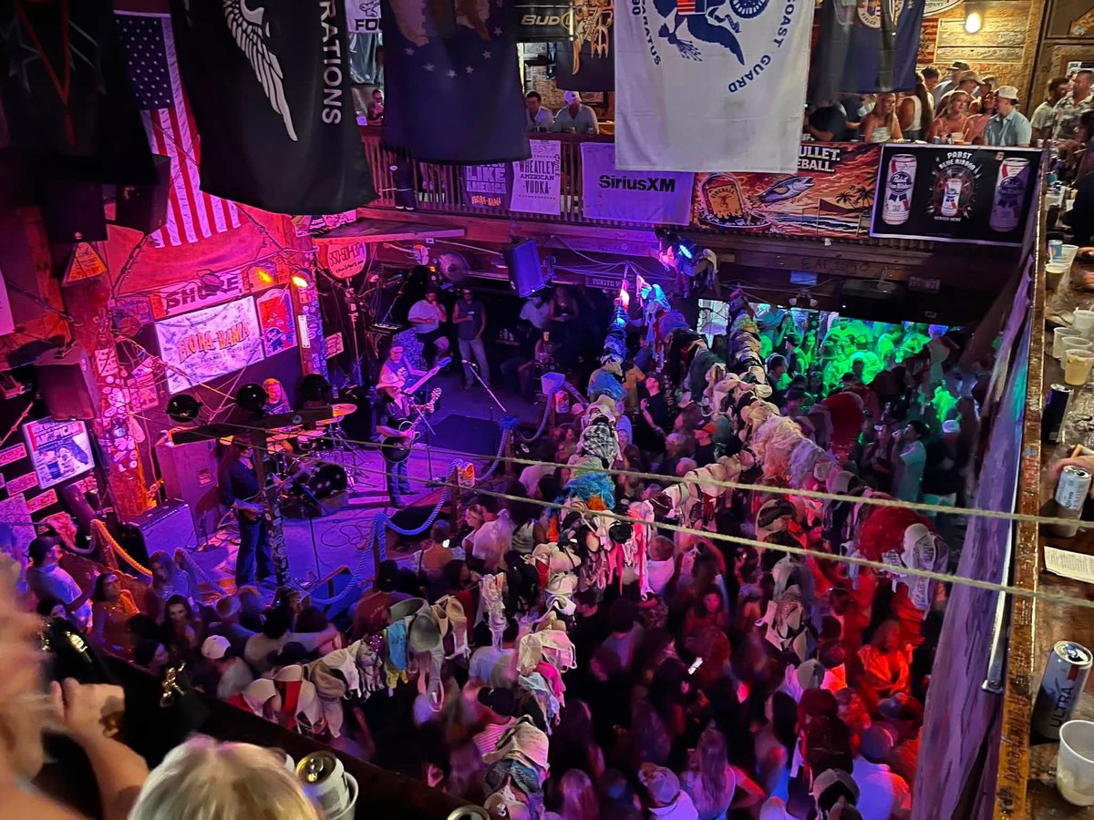 dallasmoore's tweet photo. Last Night at #Florabama Thanks for a BadAss Jam on my 56th Birthday 🤠🎂🎶🏖️ Round Two Tonight 10pm on The Bama Dome Stage 🔥🎶
#happybirthday #lastnight #outlawcountry #honkytonk https://t.co/iGle77o3oz