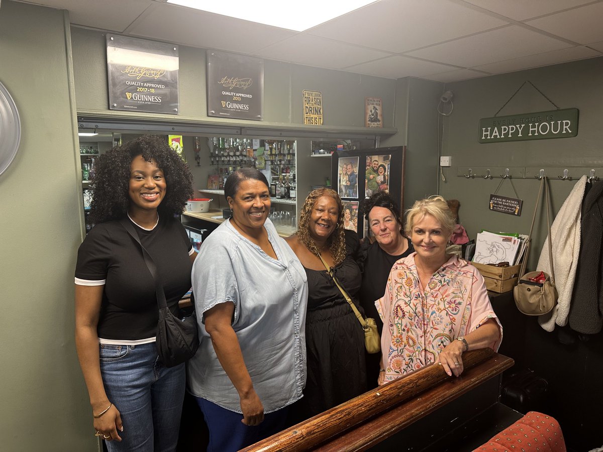YemisiAnifowose's tweet photo. Did you know that you can grab a pint within the Hither Green ward?! 🍻 It was great to meet Maralyn &amp; Kate of Hither Green Railway Club who talked to us about the history of the railway club and the various event spaces for hire.

Feel free to pop in to get a drink! 🥃 https://t.co/tpyUCnxkSr