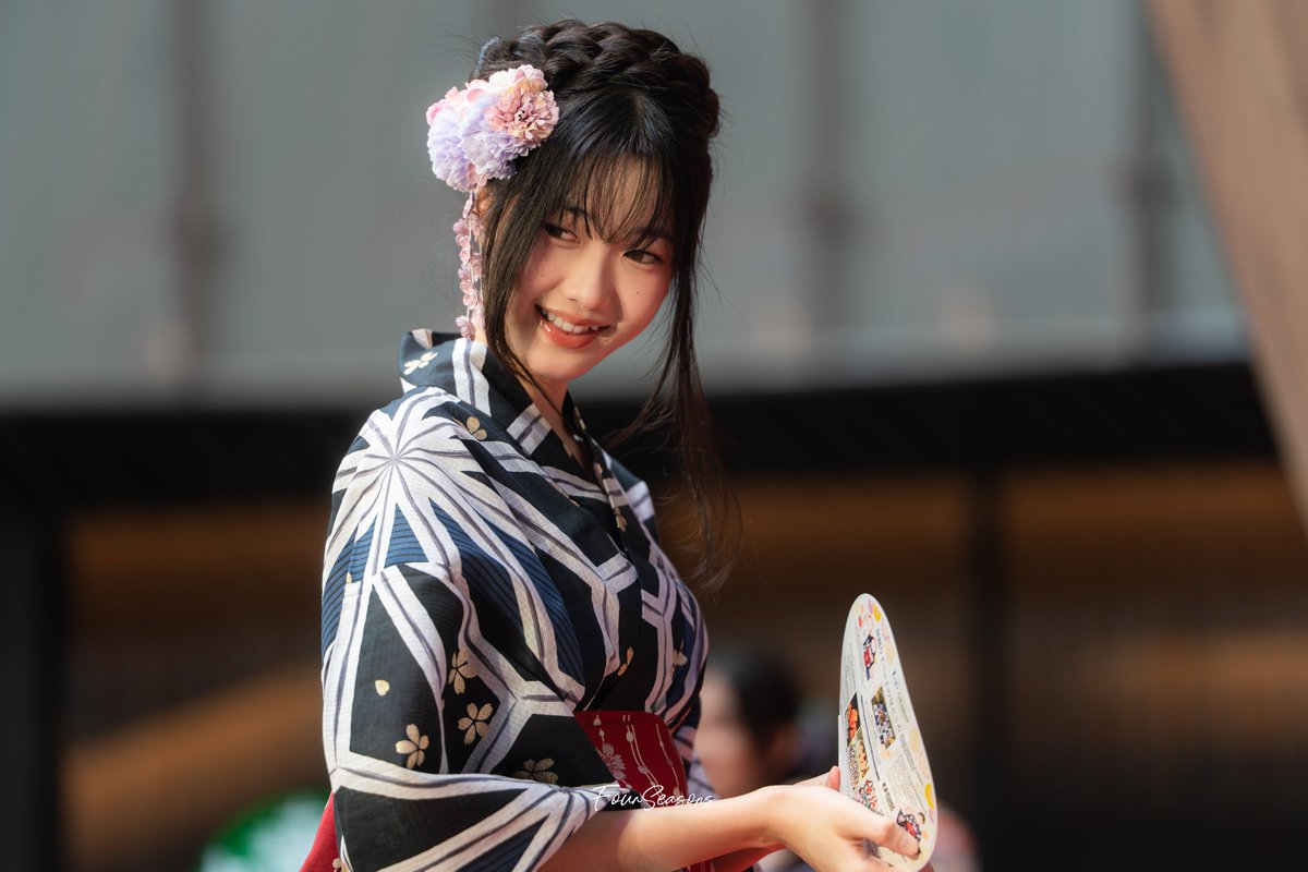 4seasonslab's tweet photo. 260808 Bon Odori @ WOW Plaza

Next-level beauty

#JKT48 #OlineJKT48 #Oline https://t.co/1L0iU9kFQh