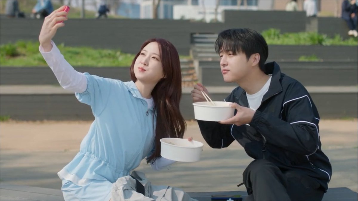 kdramas__'s tweet photo. Spooky in love every episode is such a mood booster and fun to watch. Also  their chemistry is so good!! not a single boring episode and it’s staying true to it’s genre 🙂‍↕️

#SpookyInLove #SpookyInLoveEp7 https://t.co/RsVacoHYpK