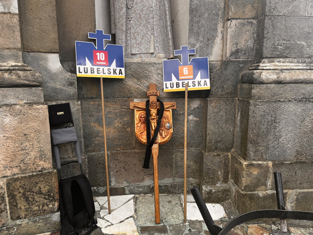 GoskaOron's tweet photo. Jak co roku, tak i w tym roku ;) #polskapielgrzymuje #pielgrzymka @ArchLubelska @Radio__Plus #ŚwiętyKrzyż https://t.co/Q3q1sm1Klb