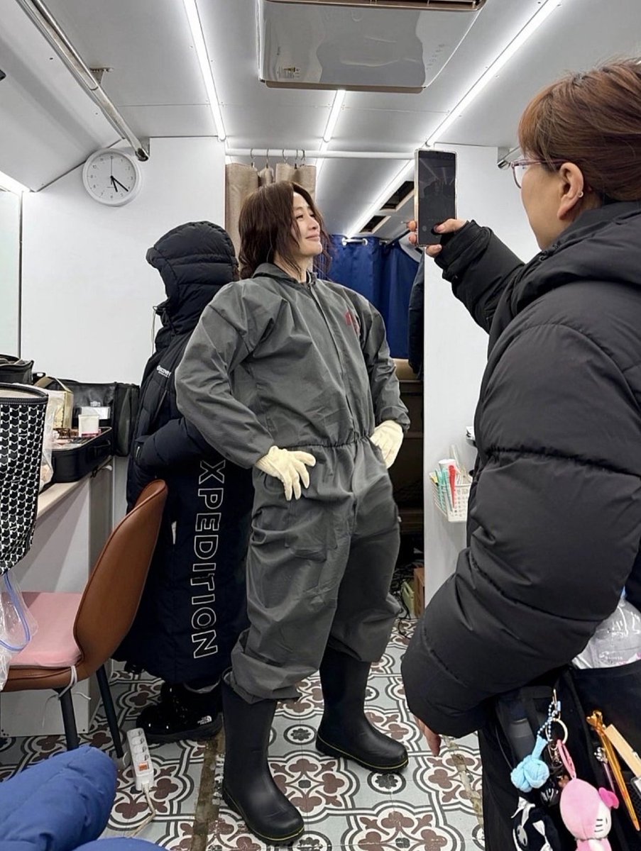 chunja726's tweet photo. #김혜수 #kimhyesoo #지금불륜이문제가아닙니다#Theaffairwasjustthebeginning https://t.co/Nh7uLtOhUC