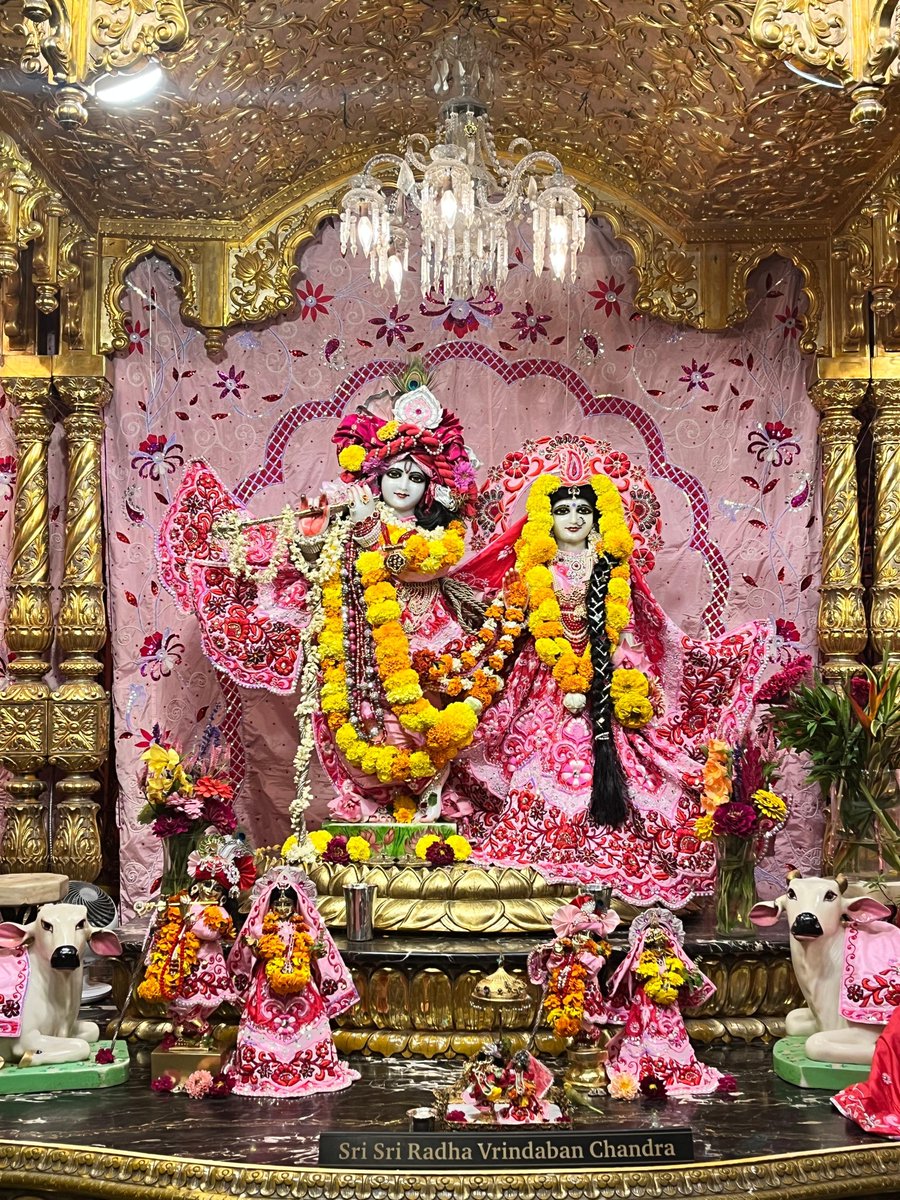 deshbhakt_deep's tweet photo. 🌸 राधा-कृष्ण की मनमोहक छवि 🌸
जिसे निहारते ही मन में प्रेम, शांति और भक्ति का संचार हो जाए।

हरे कृष्ण हरे कृष्ण,
कृष्ण कृष्ण हरे हरे।
हरे राम हरे राम,
राम राम हरे हरे॥ 🙏🦚

W
🙏 राधे राधे 🙏
🦚 जय श्री कृष्ण 

🦚न्यू वृंदावन, वेस्ट वर्जीनिया 🙏🦚 https://t.co/QgFhZCl02s