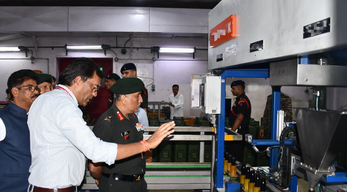 adgpi's tweet photo. Lieutenant General Sandeep Jain, #VCOAS, visited Ordnance Factory, Khamaria and reviewed the ongoing initiatives undertaken by the establishment to meet the operational and logistical requirements of the Indian Army. He also assessed the various initiatives towards promoting #Atmanirbharta and strengthening the defence industrial ecosystem.

The #VCOAS also visited Headquarters Madhya Bharat Area and reviewed the Formation’s operational readiness, specialised Humanitarian Assistance & Disaster Relief #HADR preparedness, training and ongoing infrastructure development initiatives. He, later visited Military College of Material Management, Jabalpur, where he reviewed the institution’s preparedness, training and infrastructure development.

The #VCOAS commended the high standards of professionalism and technological innovation. He exhorted all ranks to maintain the highest standards of combat proficiency and remain prepared to meet emerging and future challenges.

#DecadeofTransformation 
@DefenceMinIndia
@SpokespersonMoD 
@suryacommand
