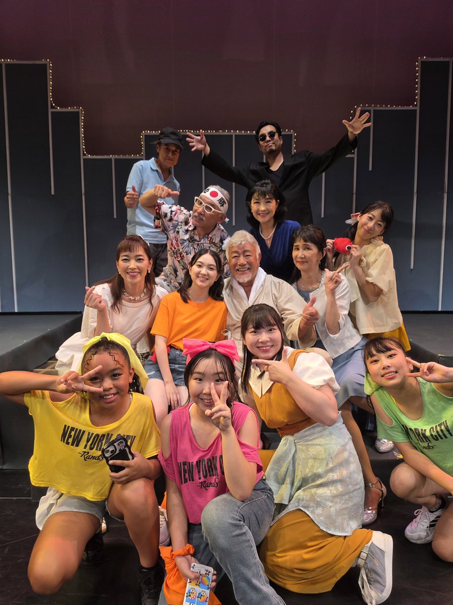 Nabeken45690's tweet photo. 「シン-ダンレボ」2日目終了致しました❗️
3日公演なので中日。
お客様に喜んで頂くためにはキャストの結束が大切❗️
それは有り余るほどあるので、心配ご無用😆 https://t.co/HNEwKJ6s2H