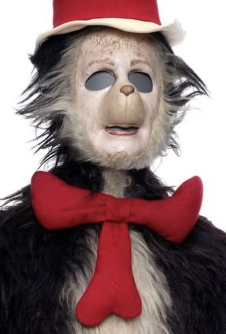 FTZNews1's tweet photo. The original Cat in the Hat costume worn by Mike Myers in the 2003 film adaptation is currently up for auction by Propstore.

The starting bid is set at $6,000, with an estimated final value between $12,000 and $24,000. The auction closes on August 26, 2026.

Bidding is currently open on the official lot page: https://t.co/fh8bEyCvOF

#TheCatInTheHat #MikeMyers