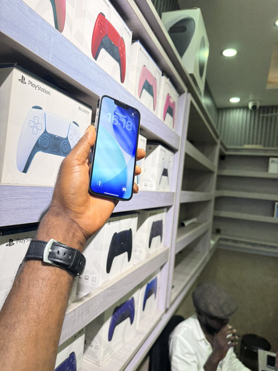 MEEKiSHOP's tweet photo. #FalaaDeal
iPhone 13 PRO 256gb
Battery health 90%
Price ¢4,000ghc
Location 📍 Circle Mall
DM/WhatsApp / 0554918694
Please retweet 🔄❤️ https://t.co/wGeqvAq0RJ