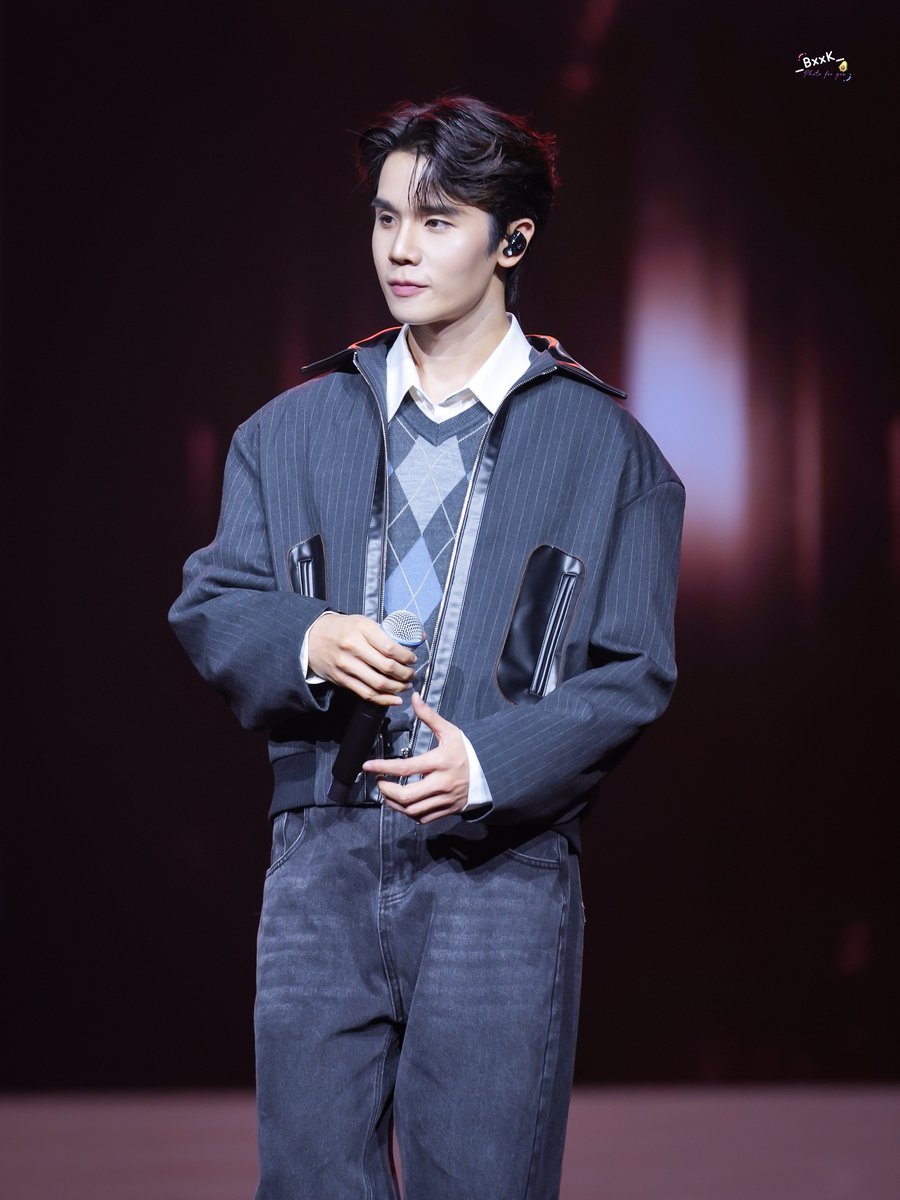 Bxxk__twt's tweet photo. Shining ✨
@jimmyyjp_ 
#Jimmyyjp
JIMMYSEA SHINING IN MACAU
#GMMTVFanFestinMacau2026 https://t.co/29aDp8AluP