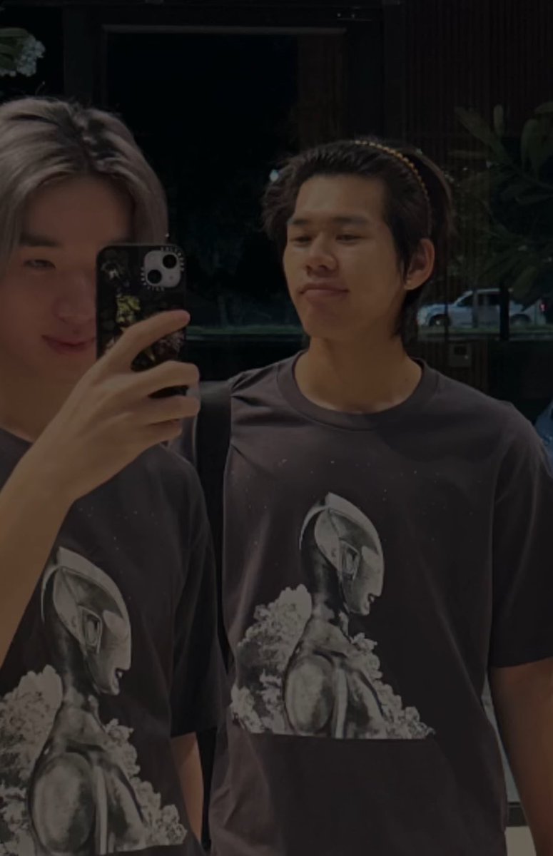 coolcumber_'s tweet photo. หาให้ได้นะคนที่พร้อมจะใส่เสื้อคู่กับเราแบบนี้อ่ะ https://t.co/ZJoXHxSgIA