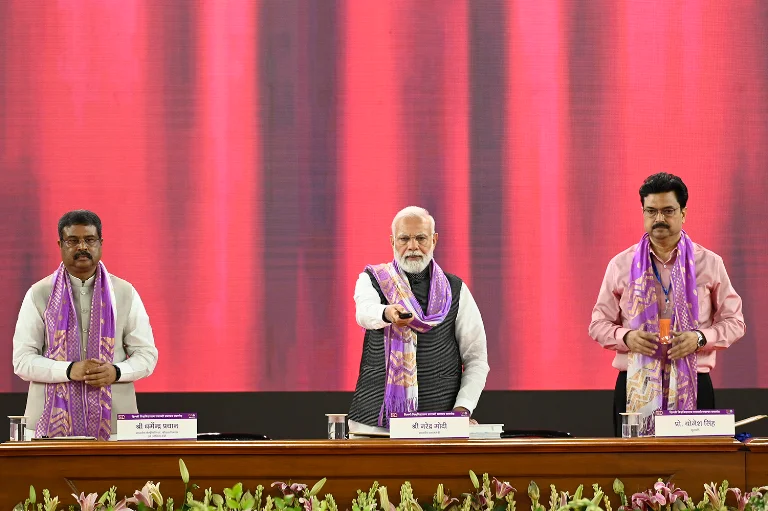 thecaravanindia's tweet photo. Prime Minister Narendra Modi with then union education minister Dharmendra Pradhan and former Delhi University vice chancellor Yogesh Singh during the valedictory ceremony of the university’s centenary celebrations, on 30 June 2023. The Modi government’s appointment of pliant, unqualified and ideologically aligned vice-chancellors to most of the country’s public universities is now a widely reported fact.

@EramAgha reports: https://t.co/SQLkLlcRNv