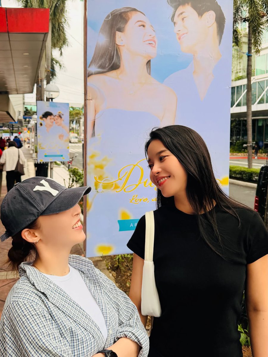wheeix's tweet photo. moonsun x dustbia. wheein x nora aunor https://t.co/10df1zWomu