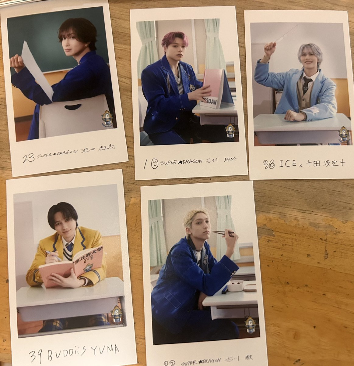 _whibro712's tweet photo. EBiDAN THE LIVE 2026 15th Anniversary エビライ グッズ 

【譲】 画像のもの
【求】 
＊ミニフォト 右以外マサヒロ、タカシ
＊学生証 マサヒロ
＊アクキー マサヒロ、タカシ

8/14手渡しor郵送
ご可能な方お声かけよろしくお願いします🙇🏻‍♀️ https://t.co/r2EpVpBlST
