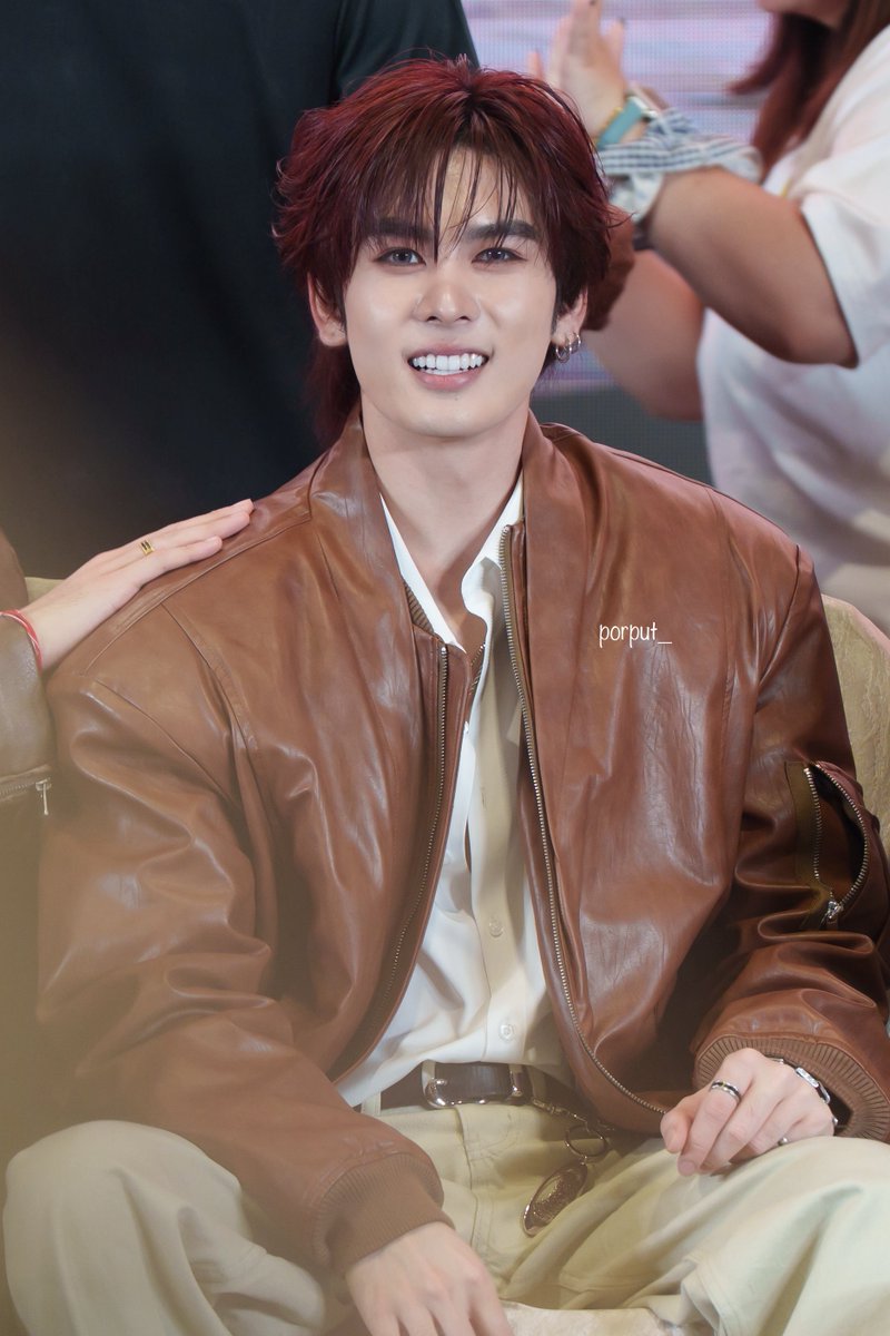 porput_'s tweet photo. ต้าหัวแดง เหมือนเมี่ยงมาก so cuteee🖤🤍

PERTHSANTA STARLIT JOURNEY

#GMMTVFanfestInMacau2026
#PerthTanapon
#Santapp https://t.co/TEtyr7Pz4K
