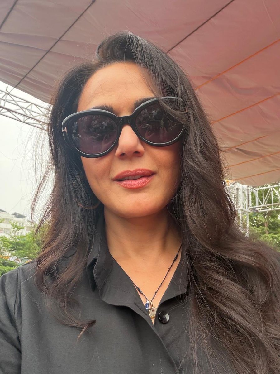 realpreityzinta's tweet photo. https://t.co/jL5t6onUqL