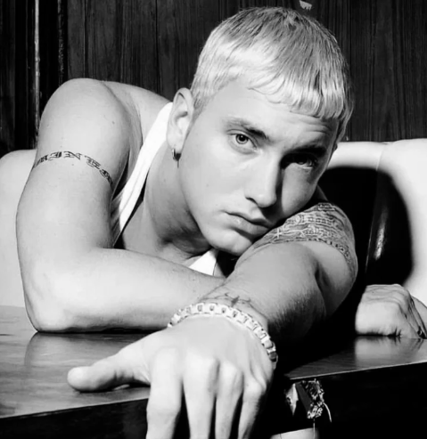 AboutMusicYT's tweet photo. Eminem is the best selling rapper of all time, selling over 235 million album units (according to chartmasters). https://t.co/xo1iK5CDxu